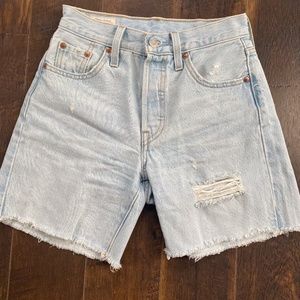 Brand New Levi's 501 Mid-thigh Shorts